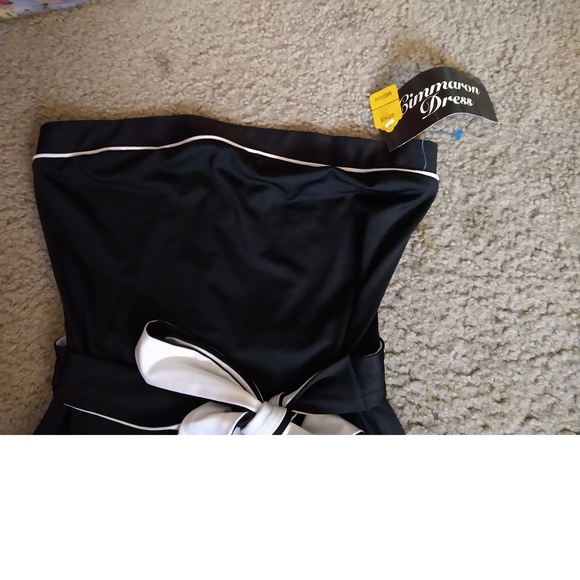 BNWT - CIMMARON BLACK-WHITE STRAPLESS DRESS - SIZE MEDIUM - Picture 3 of 6